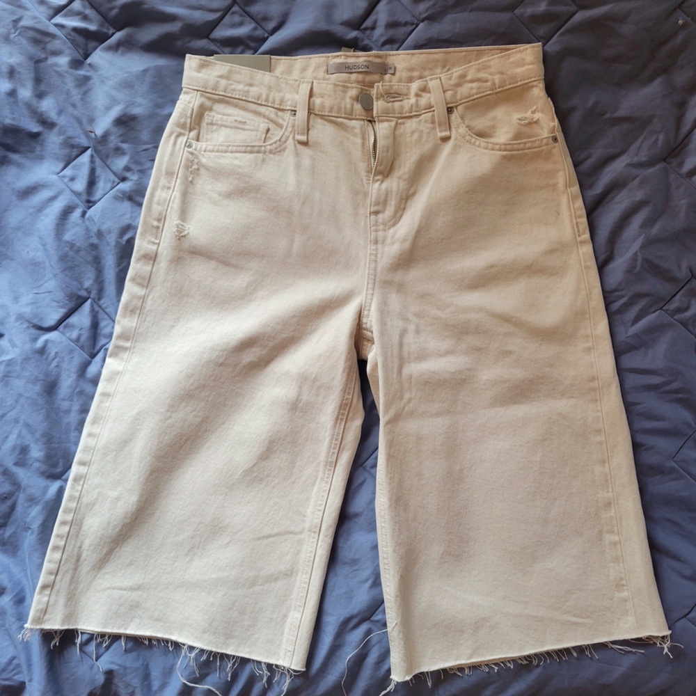 Hudson Jeans Freya low rise skater Bermuda shorts Ecrus white Denim Shorts 28